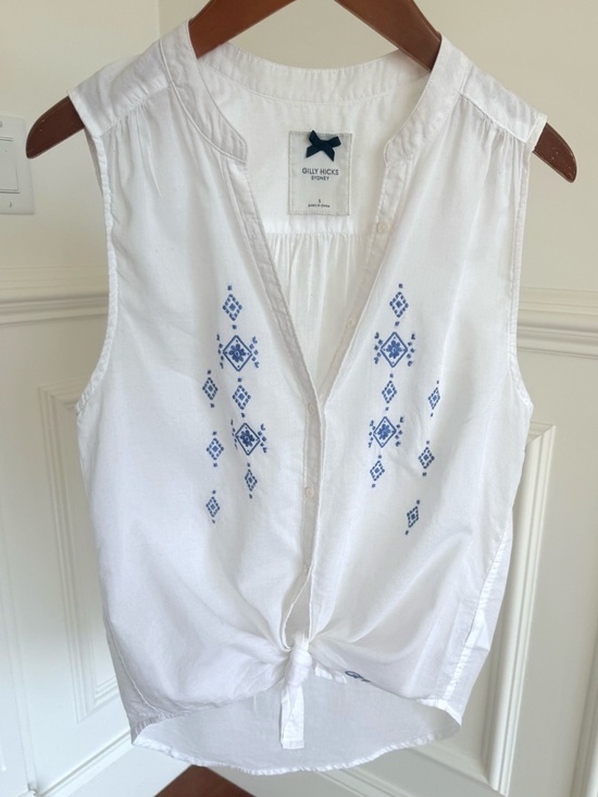 Gilly Hicks Tops - Gilly Hicks Shirt Sleeveless Tie-Front Tank Top Geometric Embroidery Size S